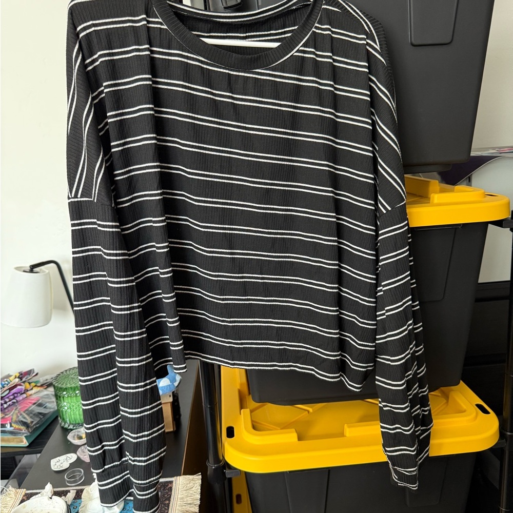 Black and White Striped long sleeved crop